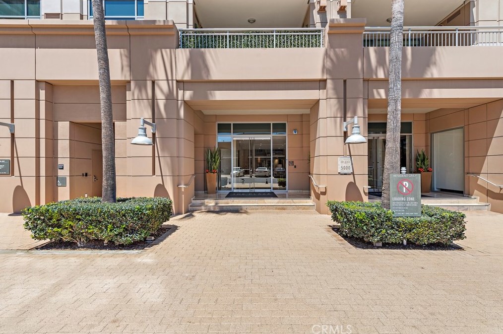 5082 Scholarship, Irvine CA  92612-5695 exterior