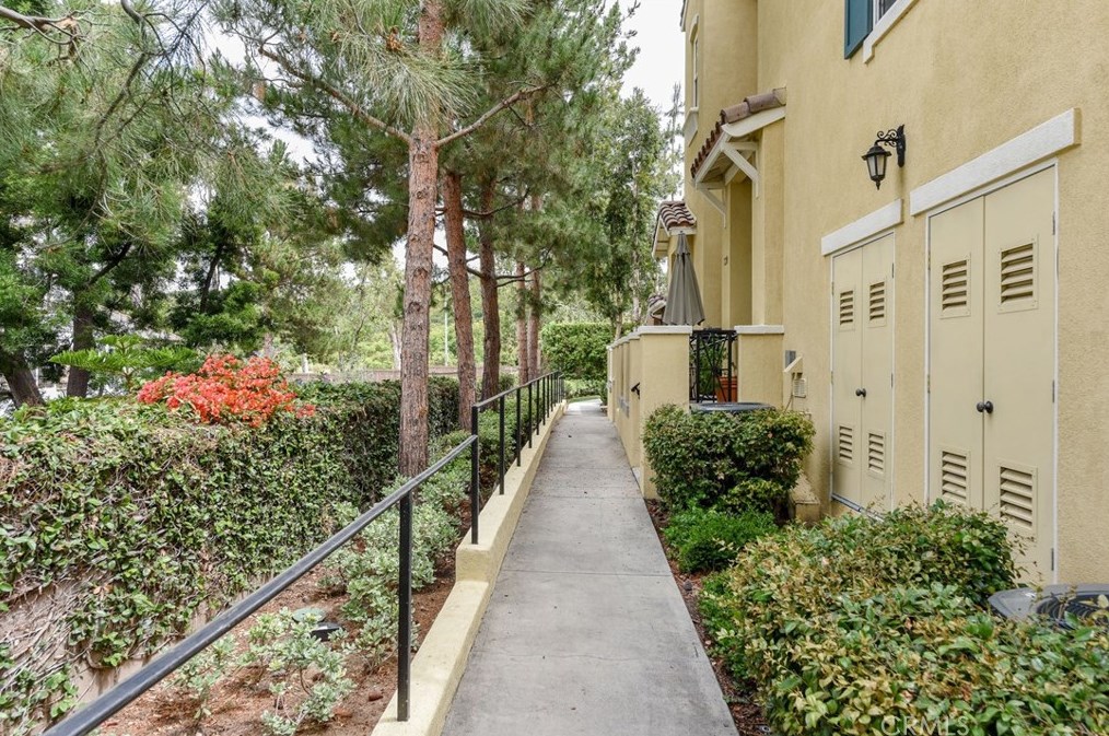718 Timberwood, Irvine, CA 92620