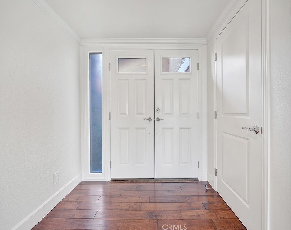 4 Lakeview, Irvine CA  92604-3629 exterior