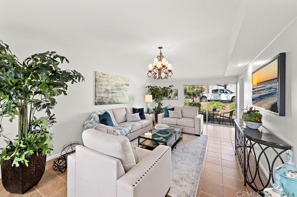 627 Avenida Sevilla #c, Laguna Beach, CA 92637