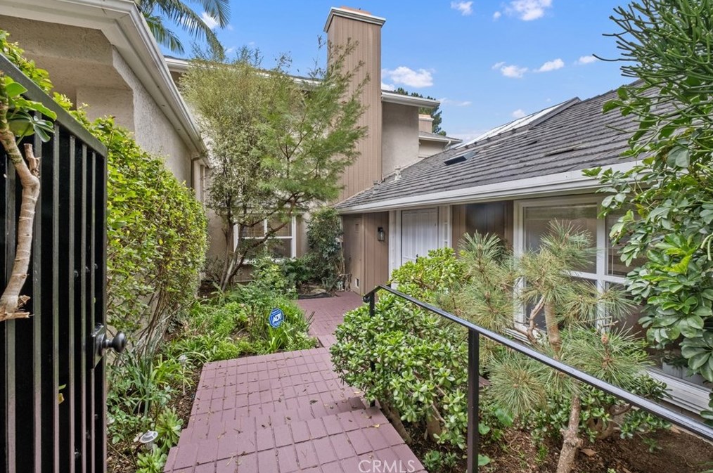 10 Lucerne, Newport Beach, CA 92660-6819