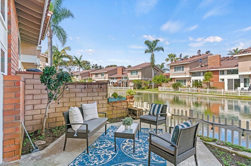 7911 Seawall Cir, Huntington Beach, CA 92648-5464