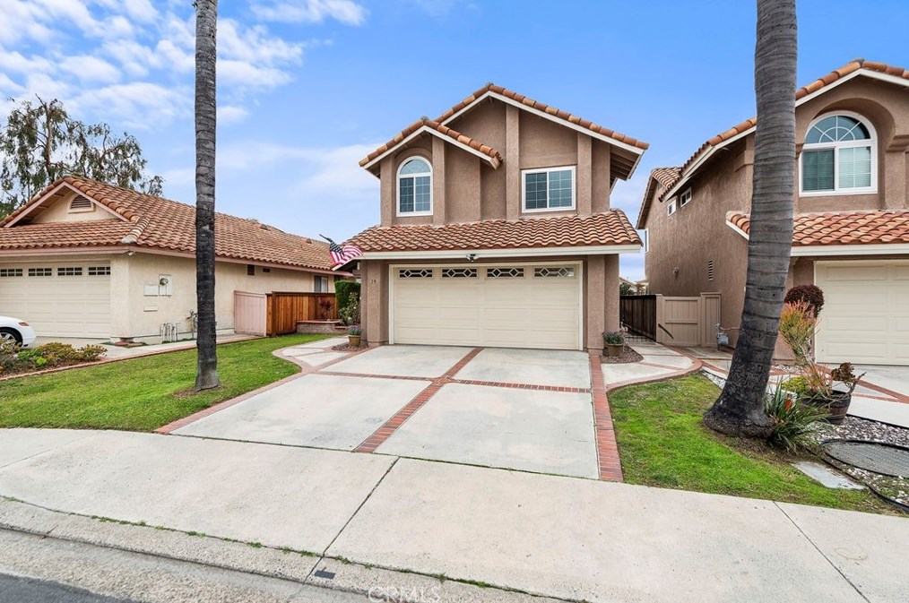 19 Las Piedras, Trabuco Canyon, CA 92688-1627