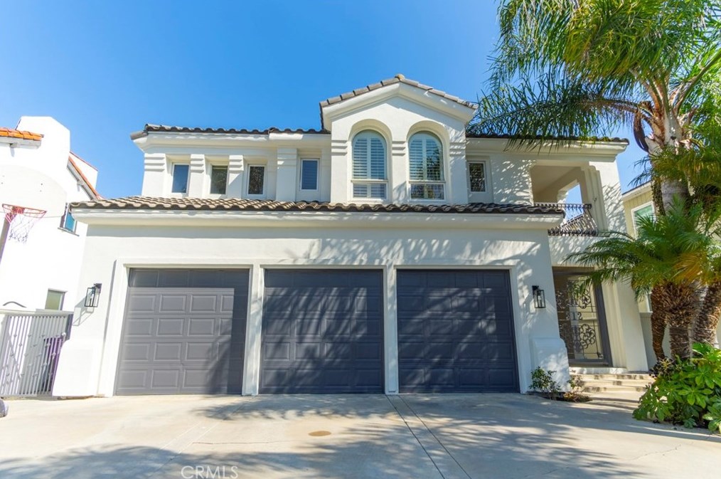 312 Roycroft Ave, Long Beach, CA 90814-3129