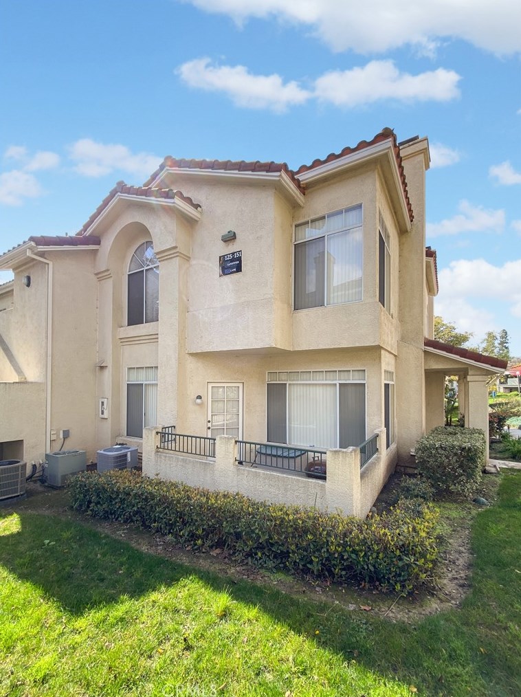 125 Sandpiper Ln, Laguna Beach, CA 92656-1808