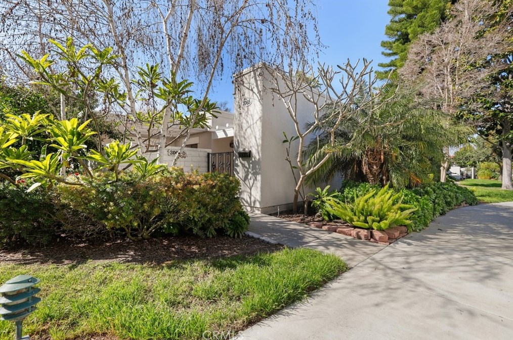 2065 Via Mariposa #d, Laguna Beach, CA 92637