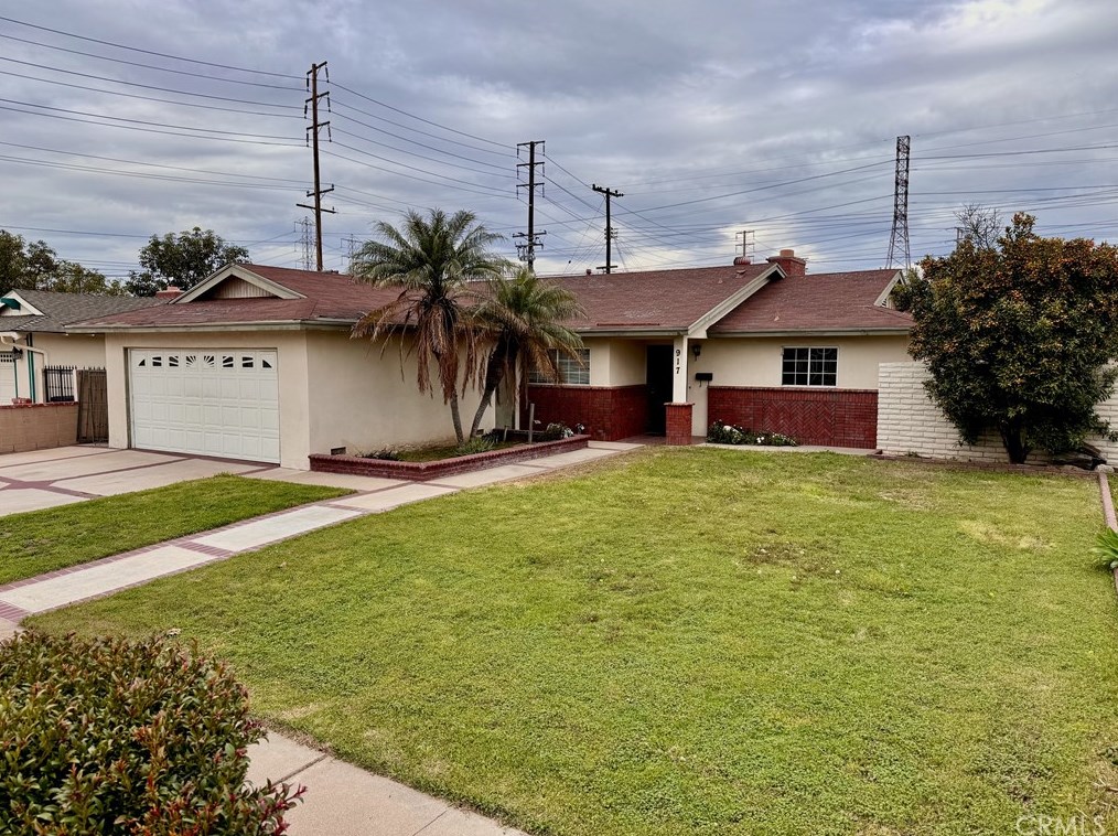 917 Vanowen Ave, Orange, CA 92867-3872