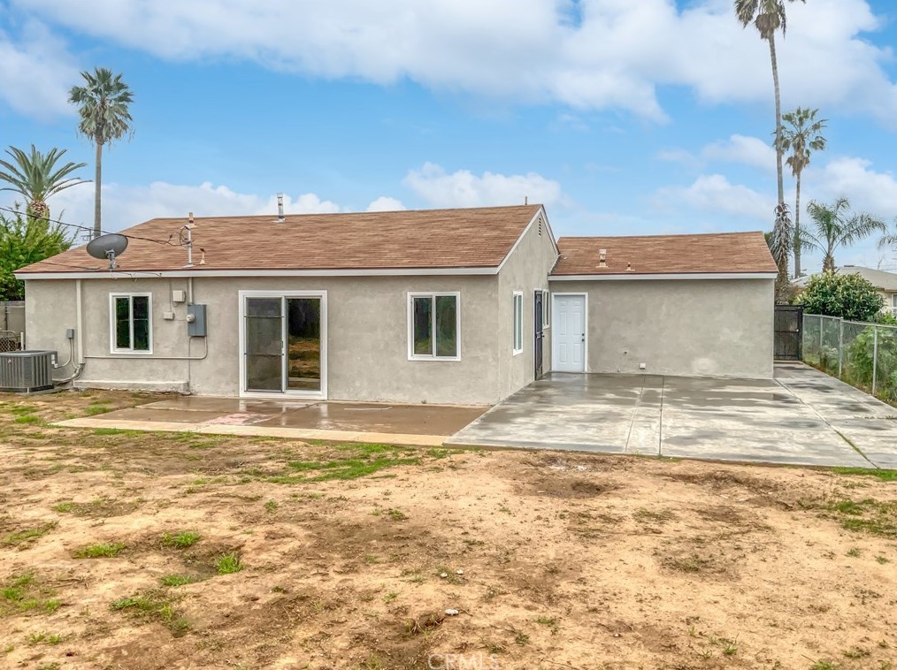 5633 29th St, Riverside CA  92509-2006 exterior