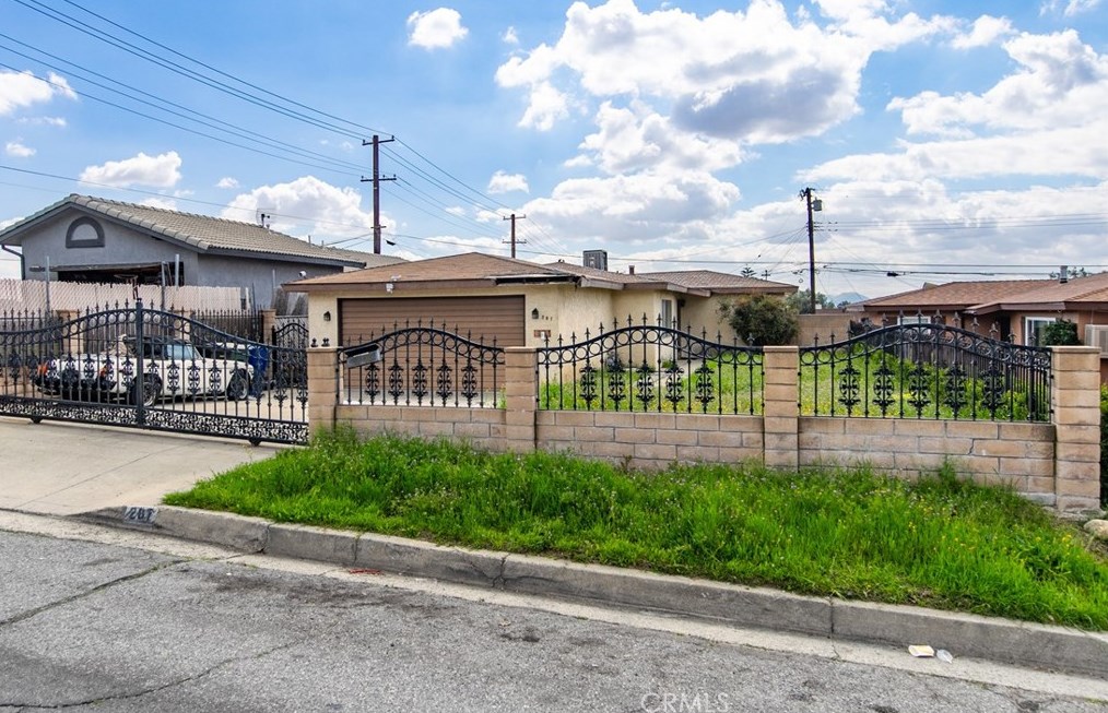 287 48th St, San Bernardino, CA 92404-1254