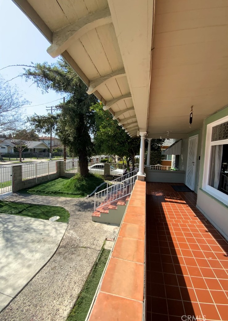 619 E 3rd St, Santa Ana, CA 92701