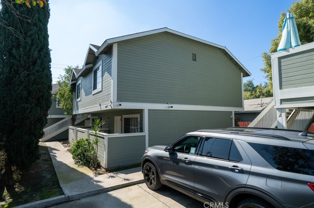 124 Truslow Ave, Fullerton CA  92832-2373 exterior