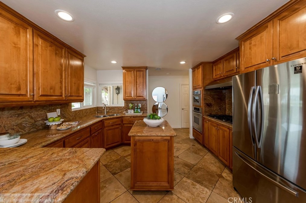 4541 Fairhope Dr, La Mirada CA  90638-6119 exterior