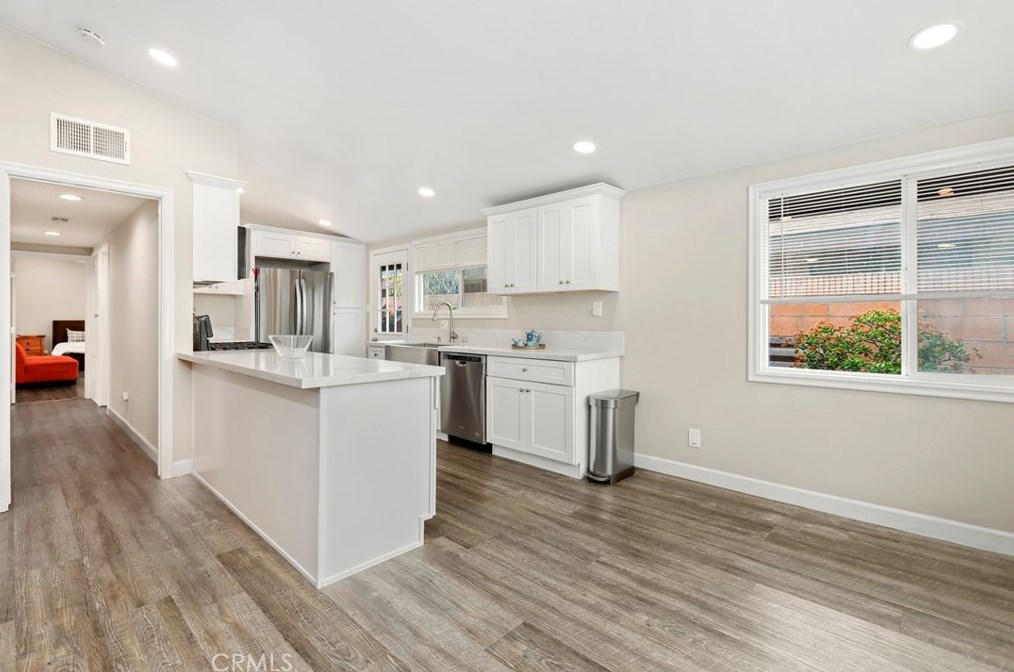 1012 Loara St, Anaheim CA  92801-3618 exterior