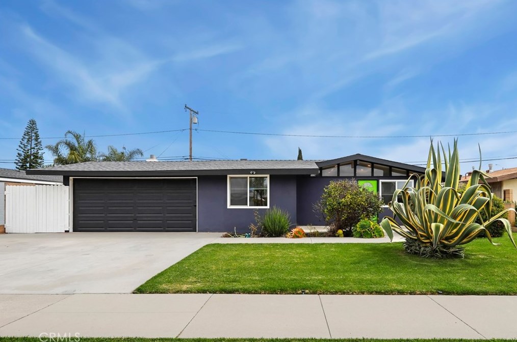 1012 Loara St, Anaheim CA  92801-3618 exterior