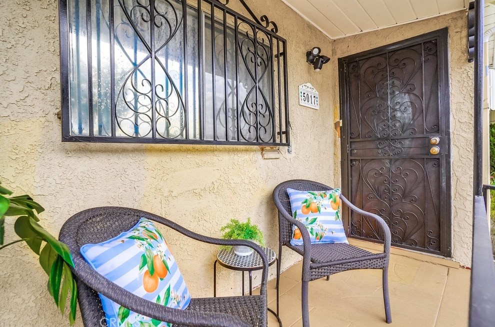 5017 Gafford St, Los Angeles CA  90040-1305 exterior
