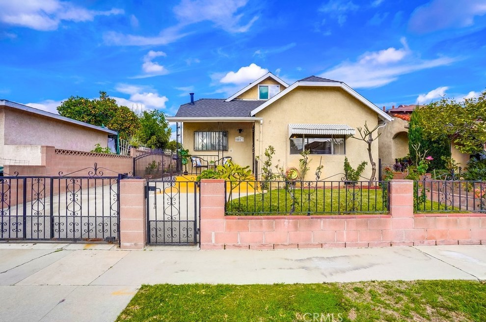 5017 Gafford St, Los Angeles CA  90040-1305 exterior