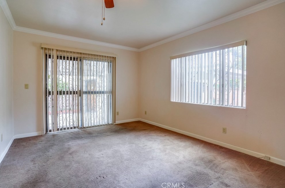 5017 Gafford St, Los Angeles CA  90040-1305 exterior
