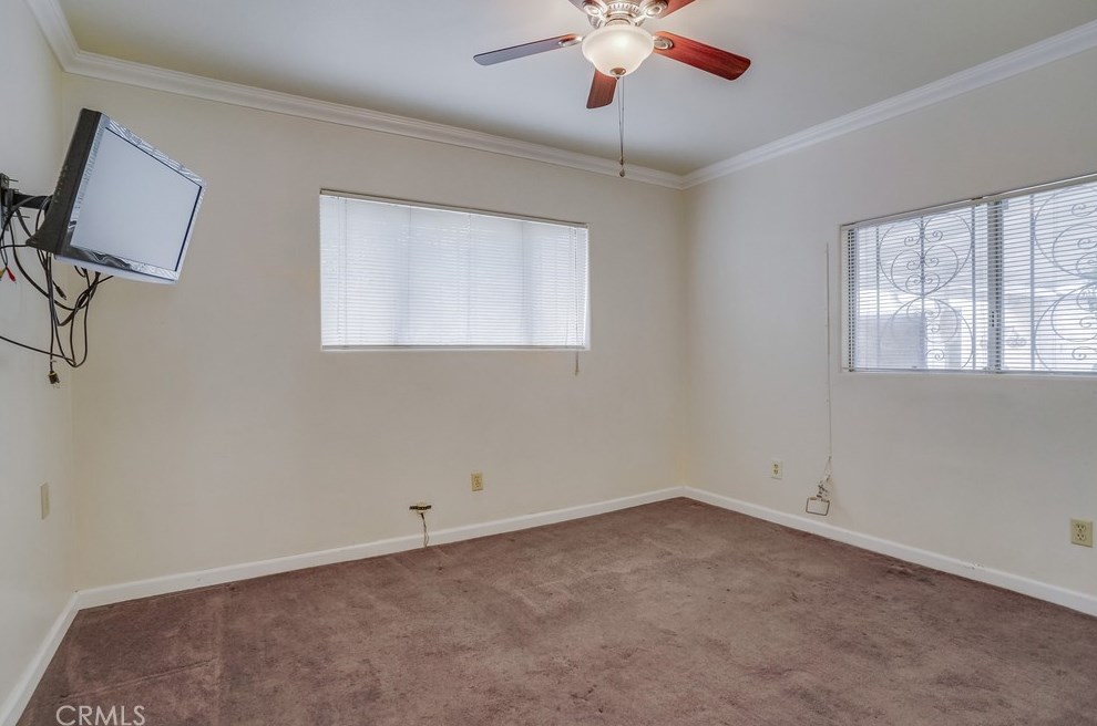 5017 Gafford St, Los Angeles CA  90040-1305 exterior