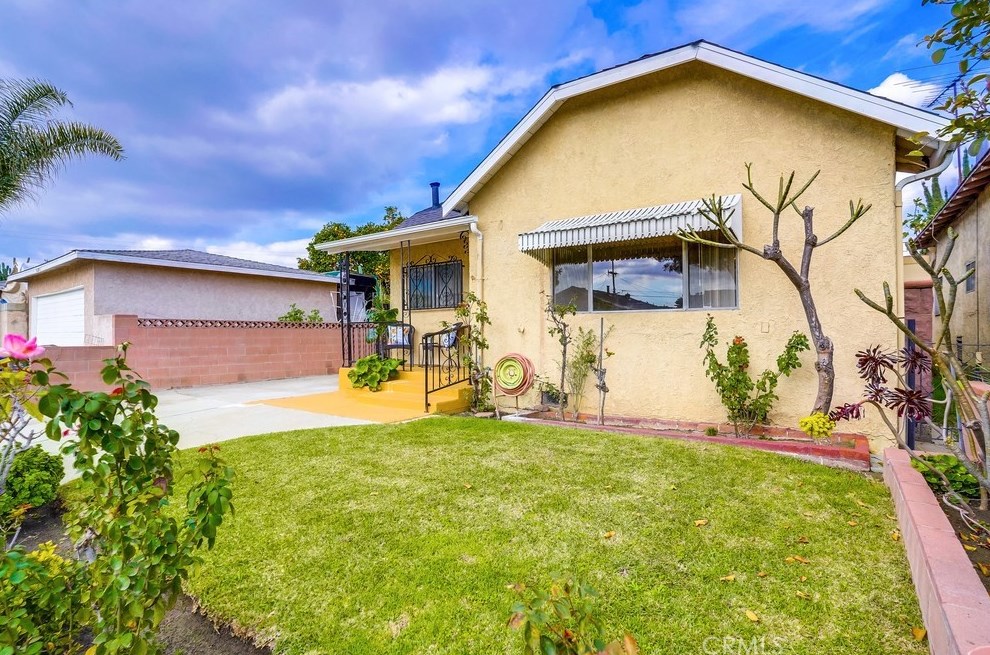 5017 Gafford St, Los Angeles, CA 90040-1305