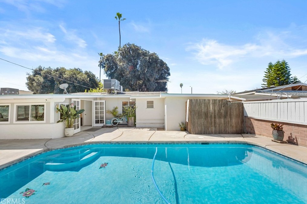 3923 Overland St, Riverside CA  92503-4035 exterior