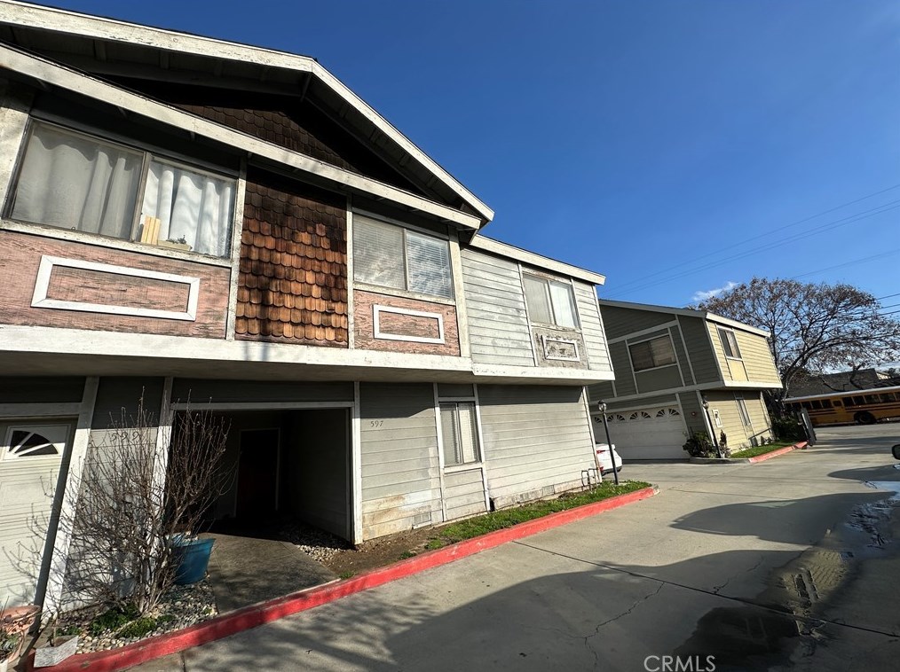 597 E Phillips Blvd, Pomona, CA 91766