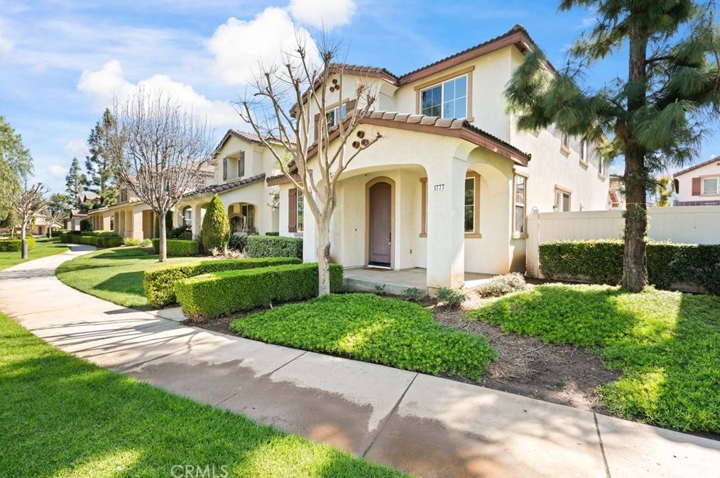 1777 Palermo Dr, Riverside, CA 92507-2395