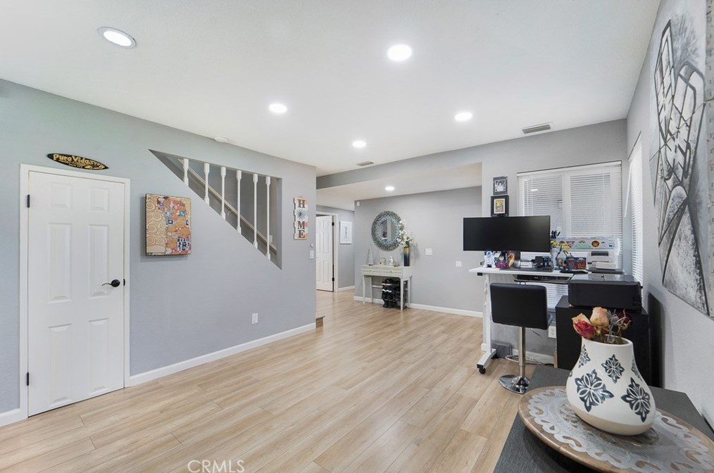 12740 Woodcliff Cir, Riverside CA  92503-4627 exterior