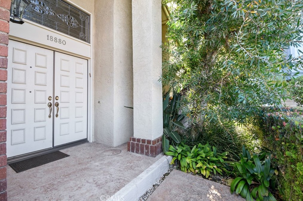 18880 Mt Morgan Cir, Santa Ana, CA 92708