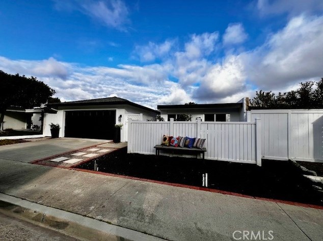 29682 Ellendale Dr, Laguna Beach, CA 92677-5032