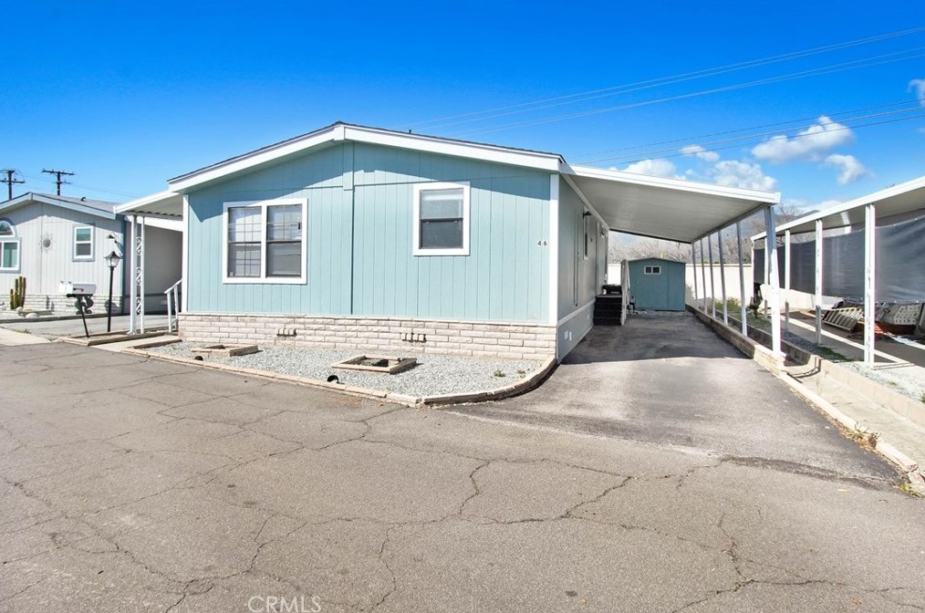 880 N Lake St #46, Hemet, CA 92544