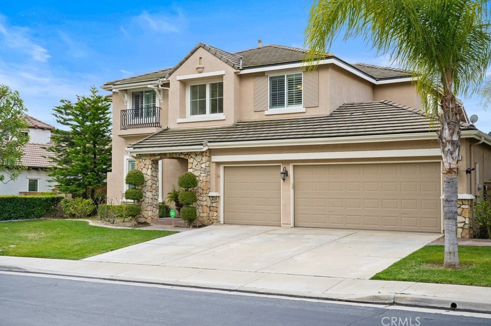 23761 Hollingsworth Dr, Murrieta, CA 92562