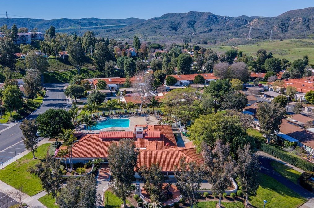 940 Avenida Majorca, Laguna Beach CA  92637-6418 exterior