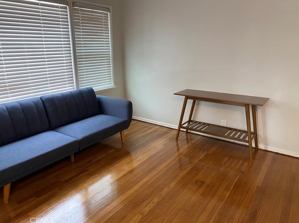 13911 Flatbush Ave, Norwalk CA  90650-3431 exterior