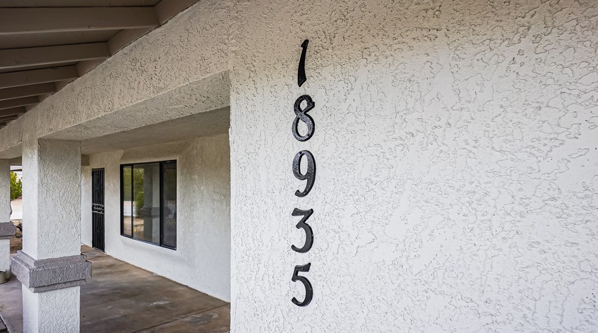 18935 Mendota Rd, Apple Valley, CA 92307-4946