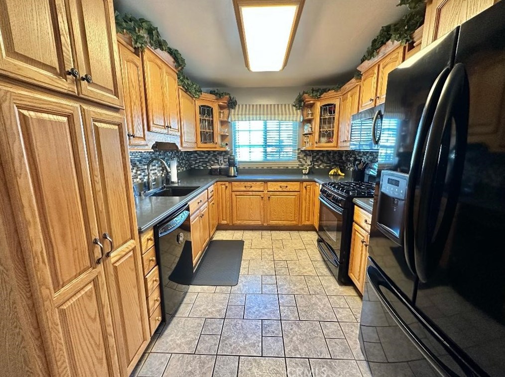 1914 Orange Ave, Anaheim CA  92804-3502 exterior