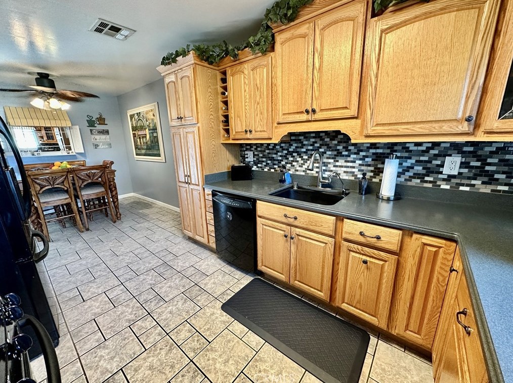 1914 Orange Ave, Anaheim CA  92804-3502 exterior