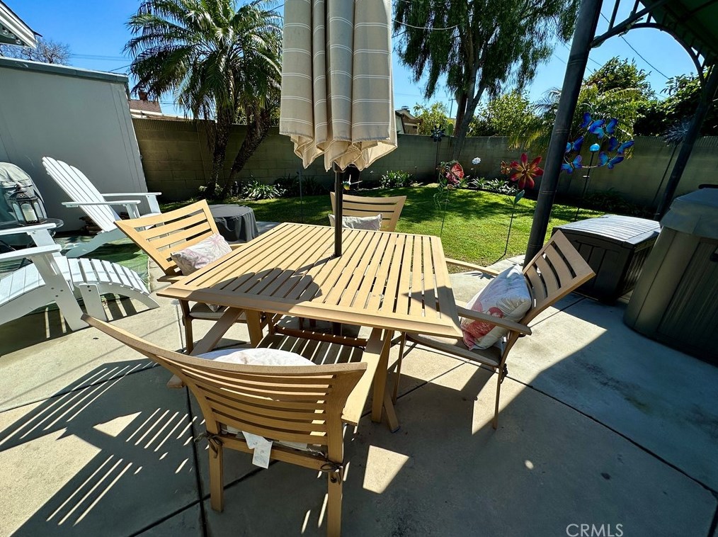 1914 Orange Ave, Anaheim CA  92804-3502 exterior