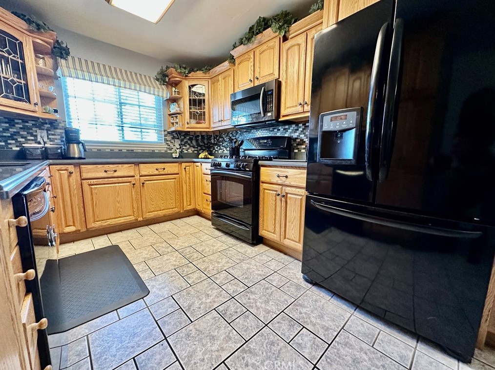 1914 Orange Ave, Anaheim CA  92804-3502 exterior