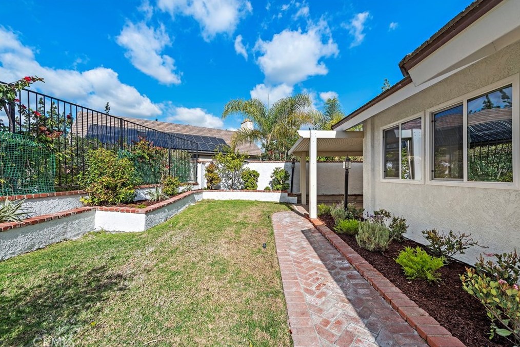 715 Goldfinch Way, Anaheim CA  92807-4419 exterior