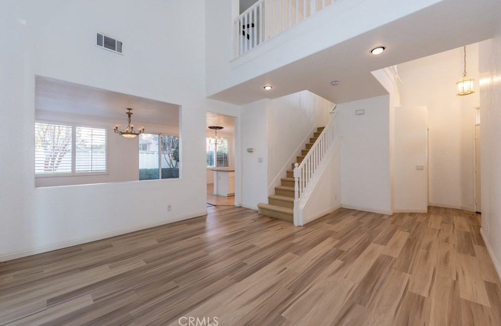 14 Santa Victoria Aisle, Irvine, CA 92606-0864