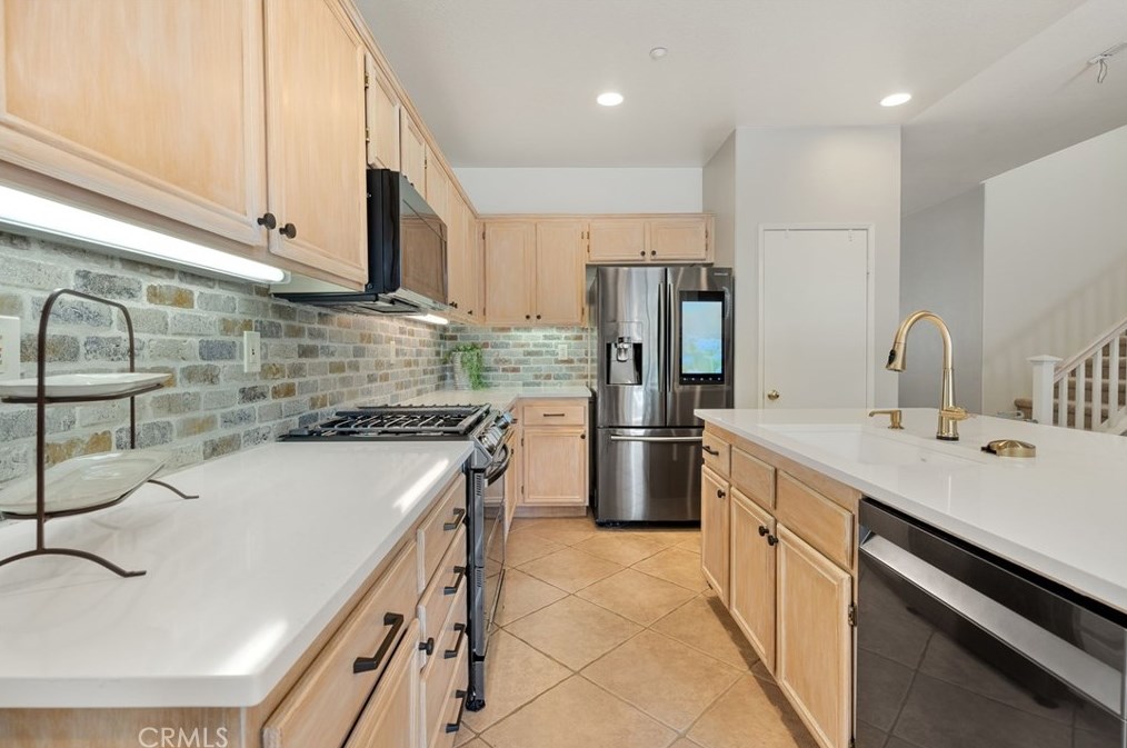 4632 Riverbay Way, Riverside CA  92505-5707 exterior