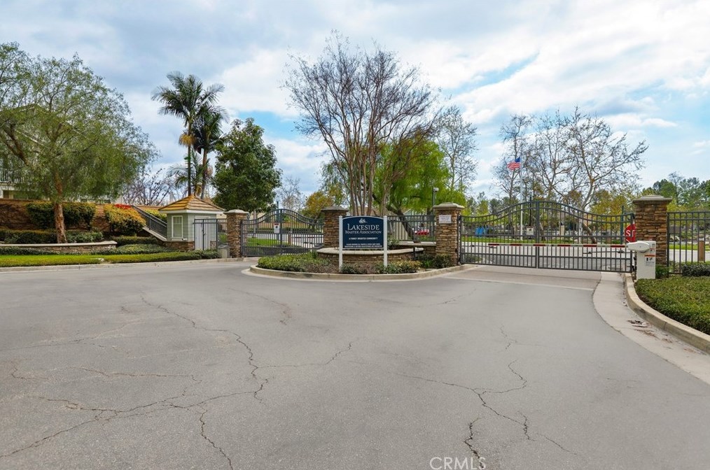 35 Mariner Cv, Buena Park CA  90621-1662 exterior