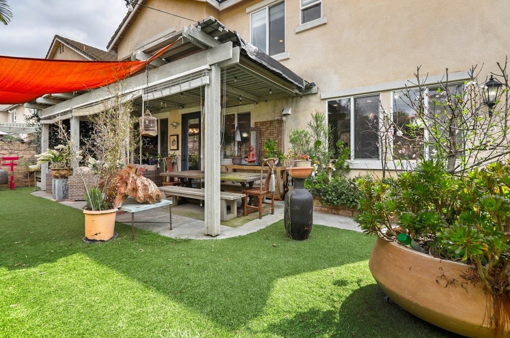 35 Mariner Cv, Buena Park CA  90621-1662 exterior