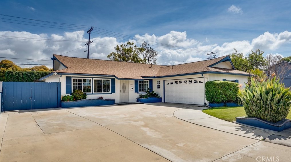15852 Rollins Ln, Huntington Beach, CA 92647