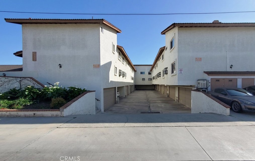 4241 Howard Ave, Los Alamitos CA  90720-3785 exterior