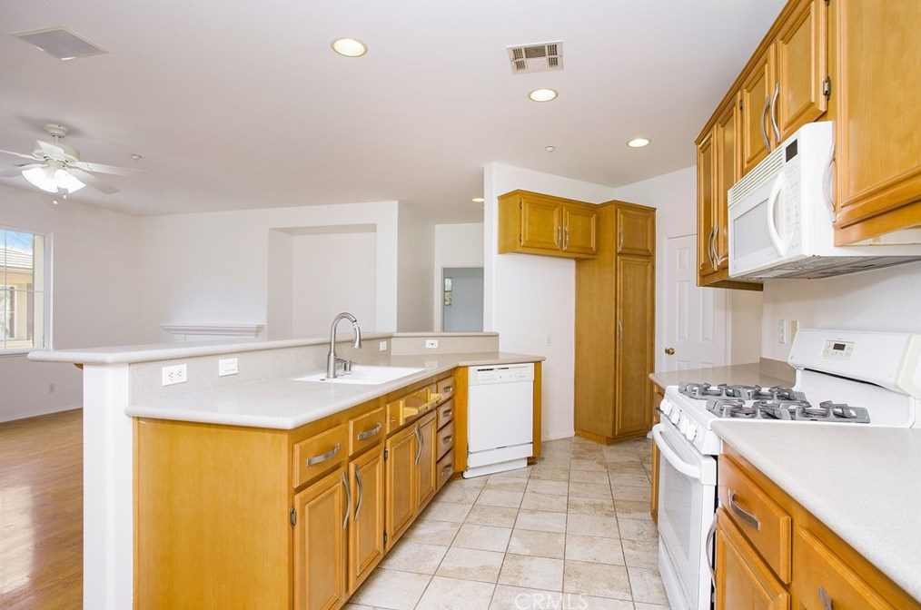 30 Salton, Irvine CA  92602-2425 exterior