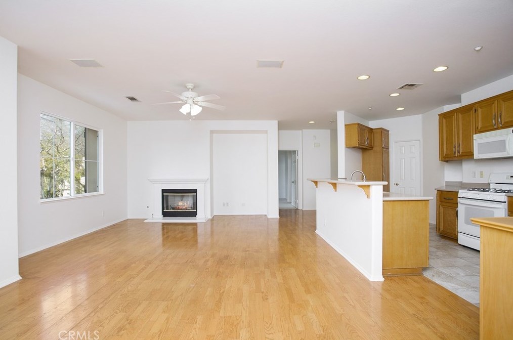 30 Salton, Irvine CA  92602-2425 exterior