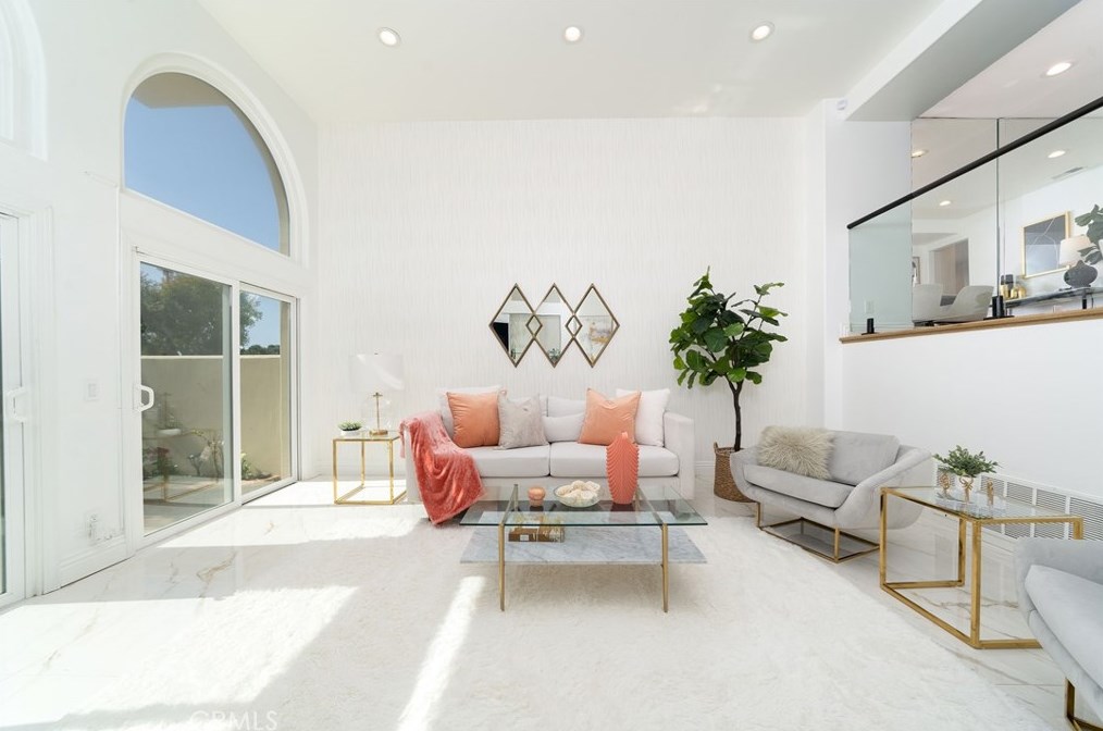 6015 Shadowbrook Cir, Huntington Beach, CA 92648