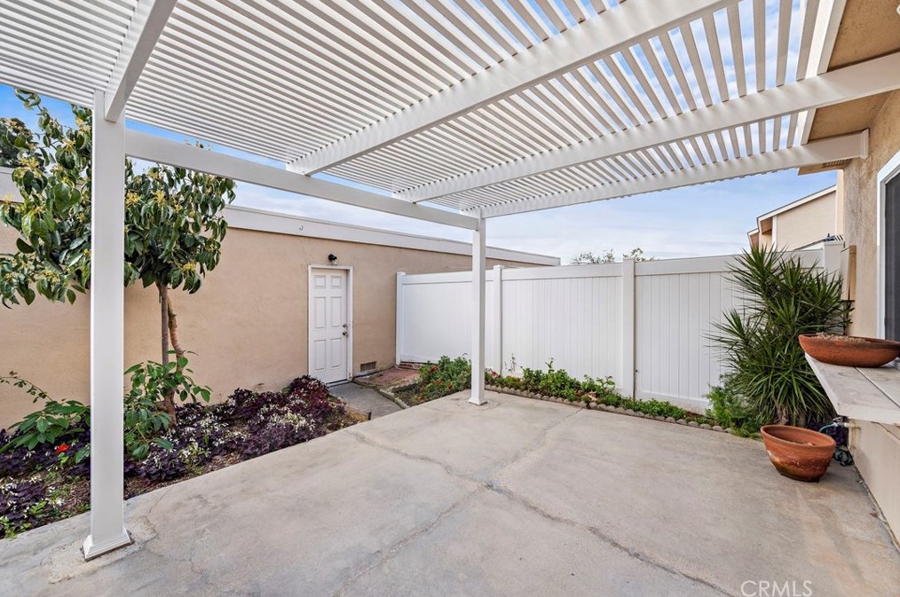 210 Carriage Dr #b, Santa Ana, CA 92707