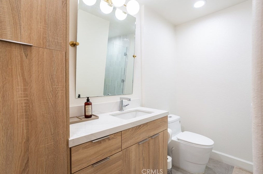 13911 Gershon Pl, Santa Ana CA  92705-2686 exterior